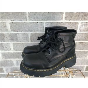 Vintage Doc martens size 7/8 or UK 5 dr martens